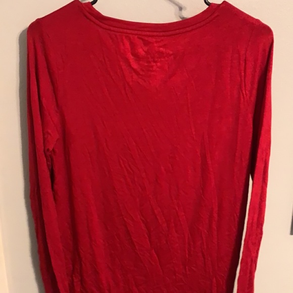 Red long sleeve - Picture 3 of 3